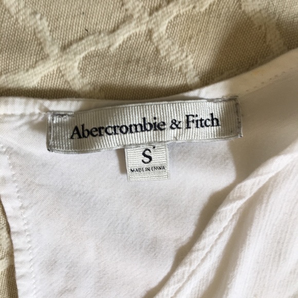 SoldX Abercrombie White Romper size Small - Picture 4 of 5